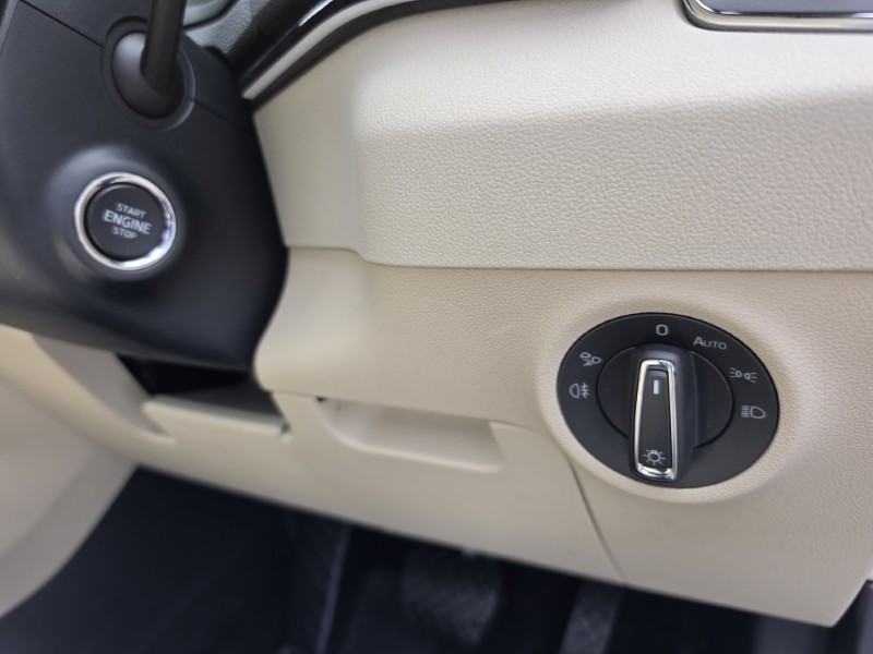2022 (22) SKODA KAROQ 1.5 TSI SE L 5dr DSG 5556032