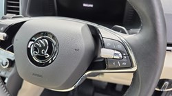 2022 (22) SKODA KAROQ 1.5 TSI SE L 5dr DSG 5556031