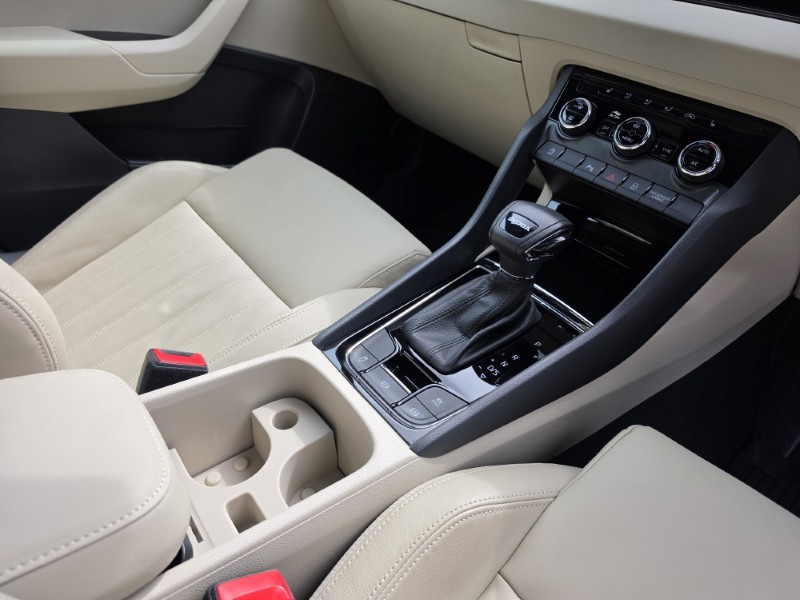 2022 (22) SKODA KAROQ 1.5 TSI SE L 5dr DSG 5556027