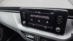 2021 (21) SKODA KAMIQ 1.0 TSI 110 SE 5dr 5579374