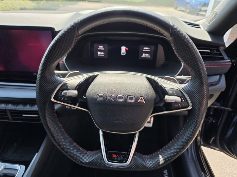 2025 (25) SKODA OCTAVIA 2.0 TSI vRS 5dr DSG 5606706
