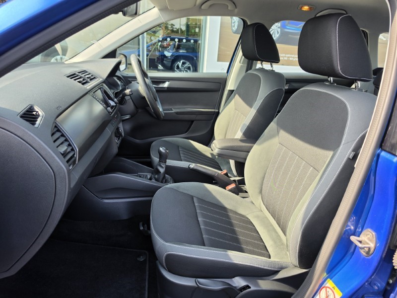 2020 (20) SKODA FABIA 1.0 TSI SE L 5dr 5619812