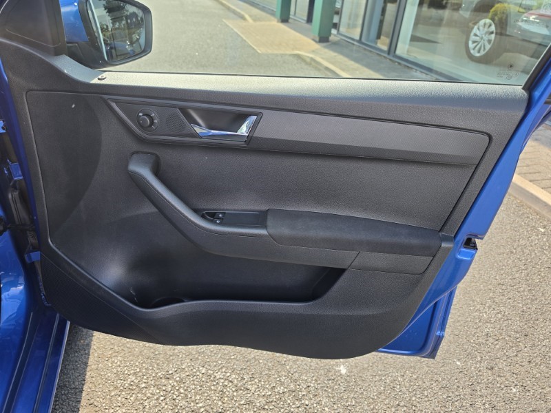 2020 (20) SKODA FABIA 1.0 TSI SE L 5dr 5619814