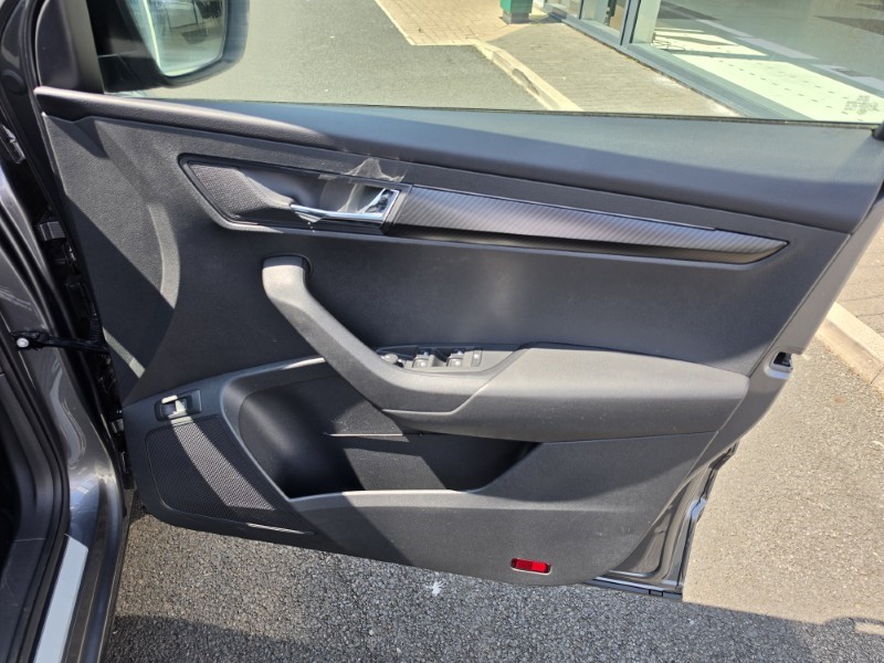 2023 (23) SKODA KAROQ 1.5 TSI Sportline 5dr 5627001