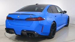 BMW M5 4dr DCT 5665472