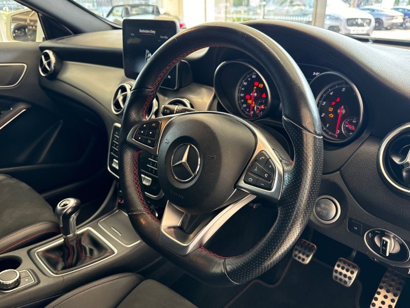 2024 (74) MERCEDES-BENZ GLA 200 AMG Line Edition 5dr 3289513