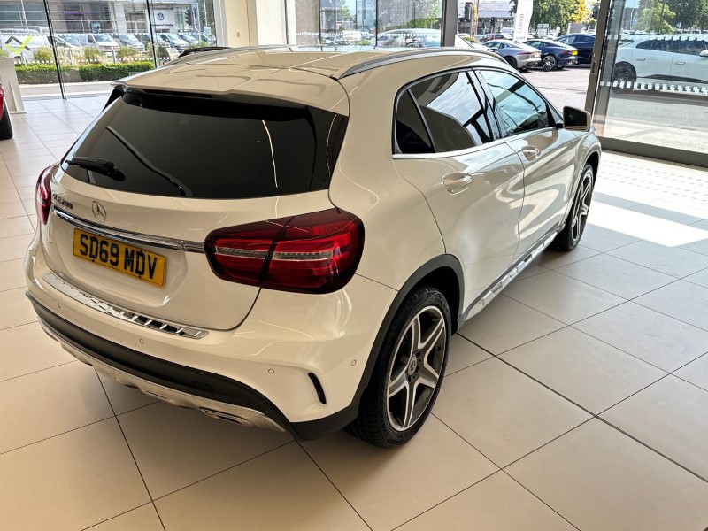 2024 (74) MERCEDES-BENZ GLA 200 AMG Line Edition 5dr 3289542
