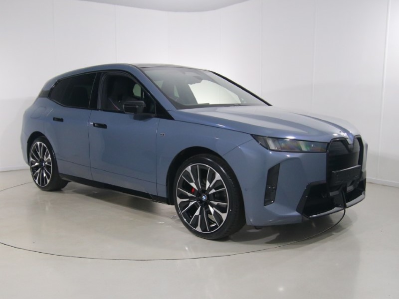 BMW iX