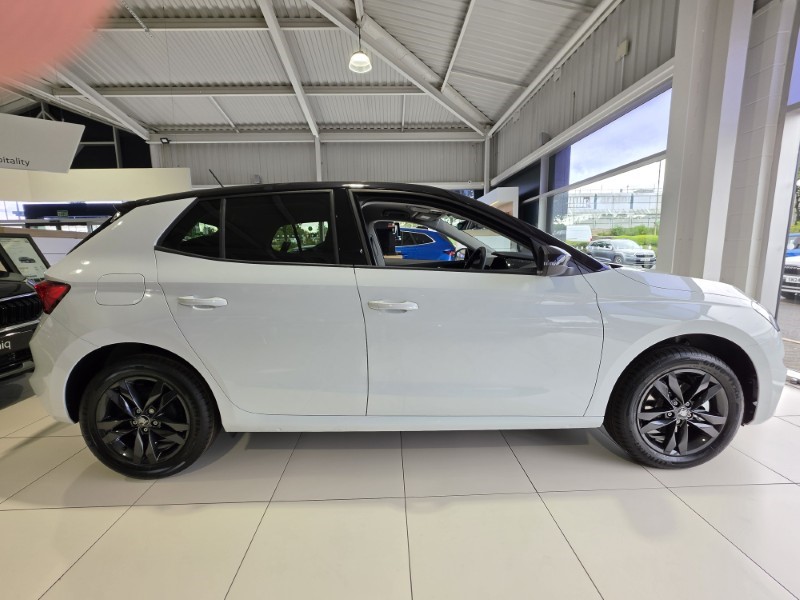 2026 (26) SKODA FABIA 1.0 TSI 116 Design Edition 5dr 5674353