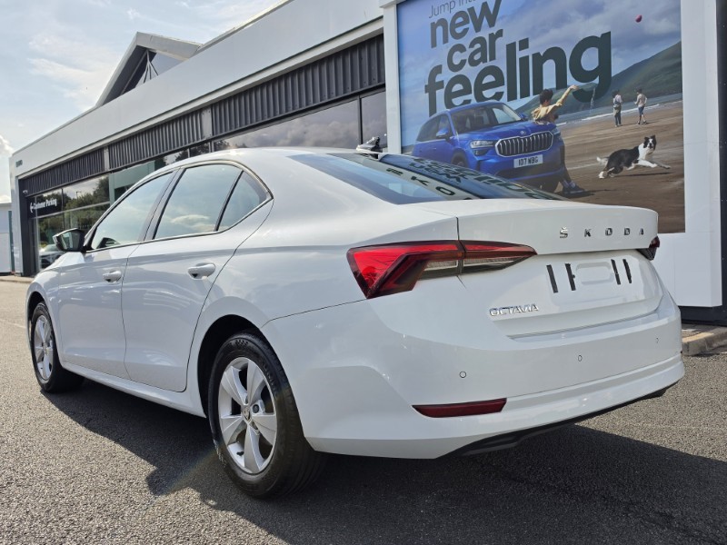 2020 (70) SKODA OCTAVIA 1.5 TSI SE First Edition 5dr 5695022