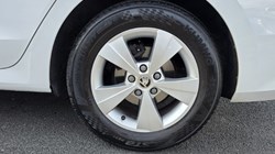 2020 (70) SKODA OCTAVIA 1.5 TSI SE First Edition 5dr 5695023