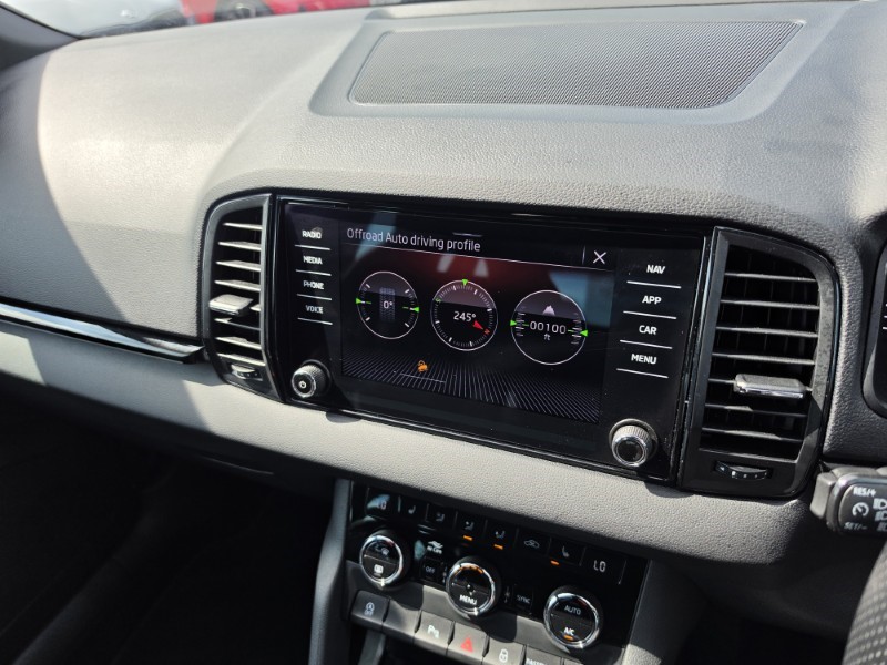 2021 (21) SKODA KAROQ 2.0 TDI Sport Line 4x4 5dr DSG 5706762