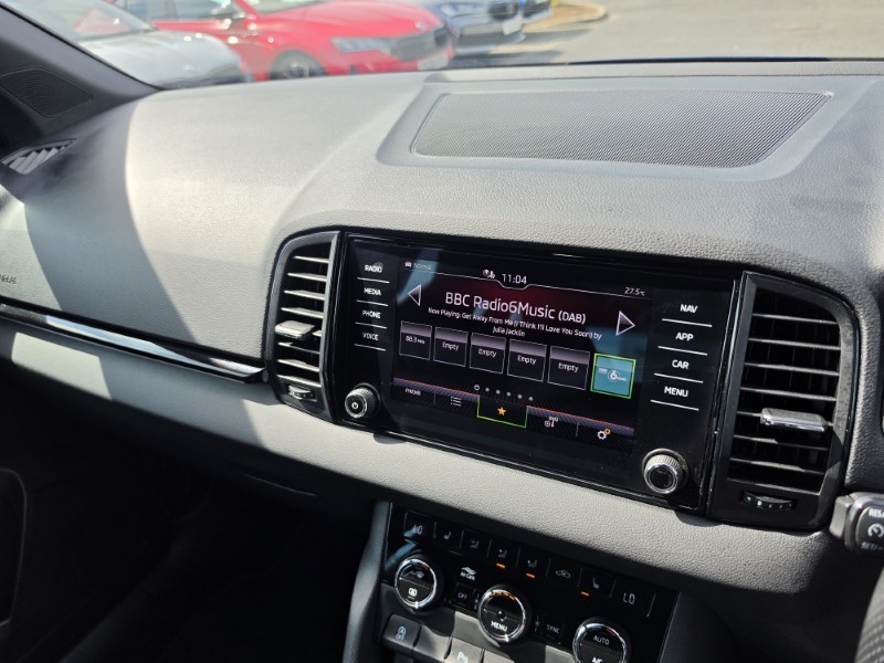 2021 (21) SKODA KAROQ 2.0 TDI Sport Line 4x4 5dr DSG 5706760