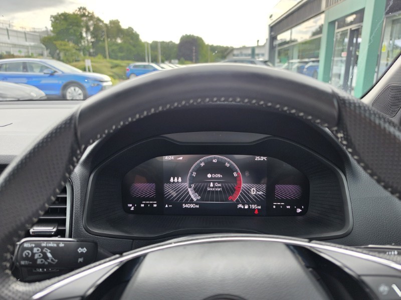 2023 (23) SKODA KAROQ 1.5 TSI Sportline 5dr 5713708