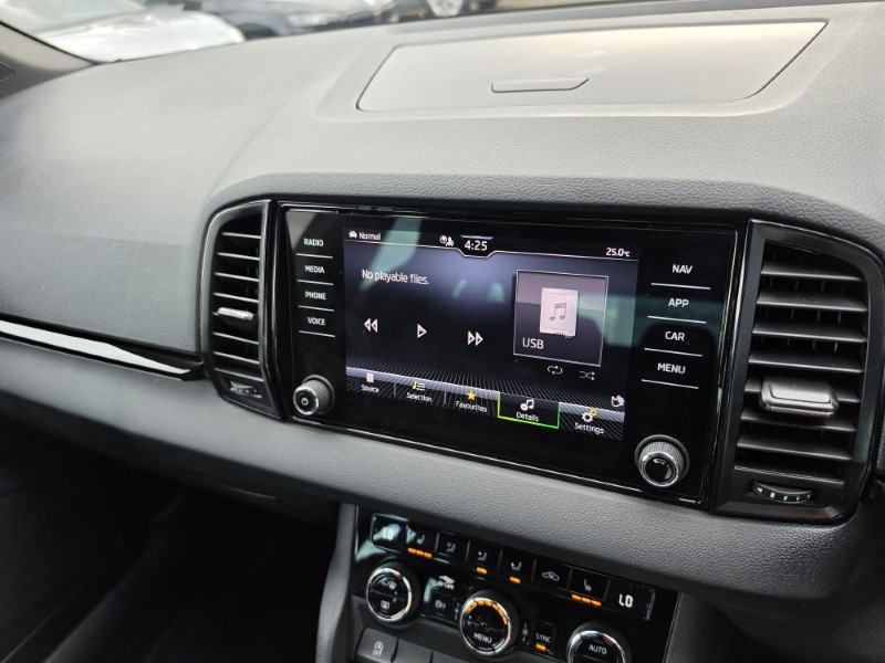2023 (23) SKODA KAROQ 1.5 TSI Sportline 5dr 5713713