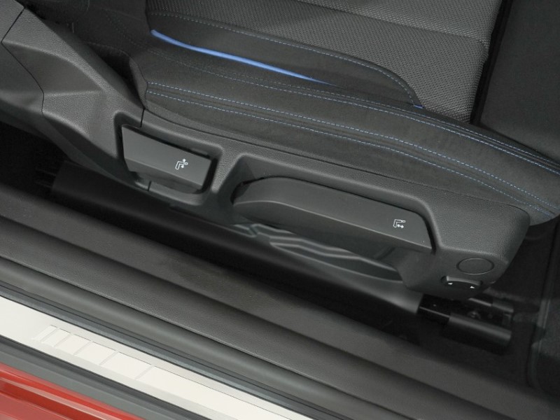  BMW 2 SERIES 220i M Sport 2dr Step Auto 5801521