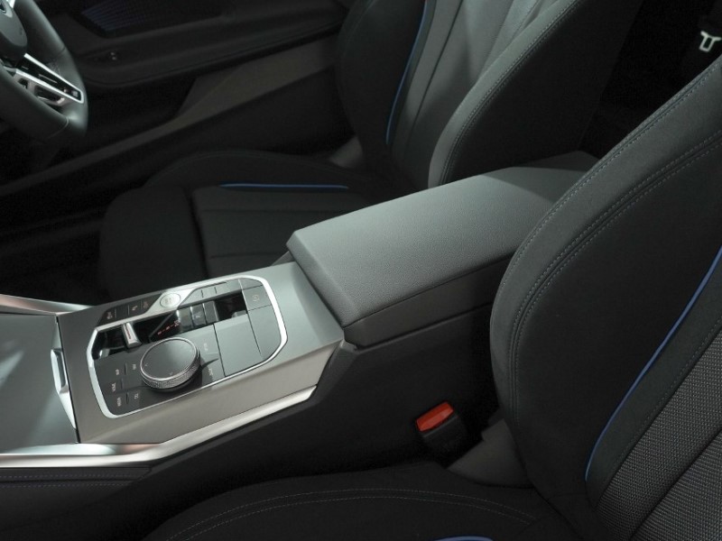  BMW 2 SERIES 220i M Sport 2dr Step Auto 5801504