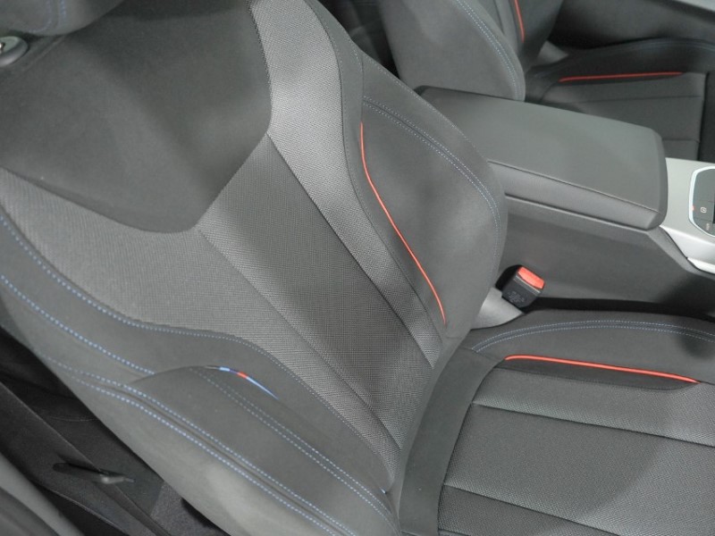  BMW 2 SERIES 220i M Sport 2dr Step Auto 5684023