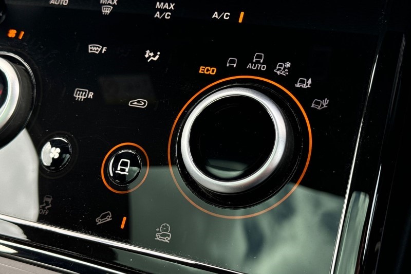 2022 (22) LAND ROVER RANGE ROVER EVOQUE 2.0 D200 R-Dynamic S 5dr Auto 3310126