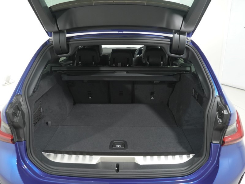  BMW 3 SERIES 330e 22.3 kWh M Sport 5dr Step Auto 5668494