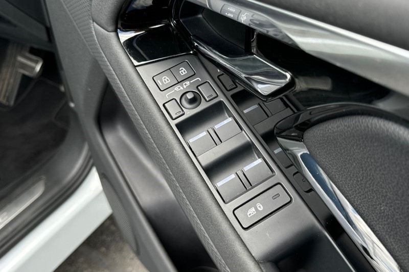 2022 (22) LAND ROVER RANGE ROVER EVOQUE 2.0 D200 R-Dynamic S 5dr Auto 3310113