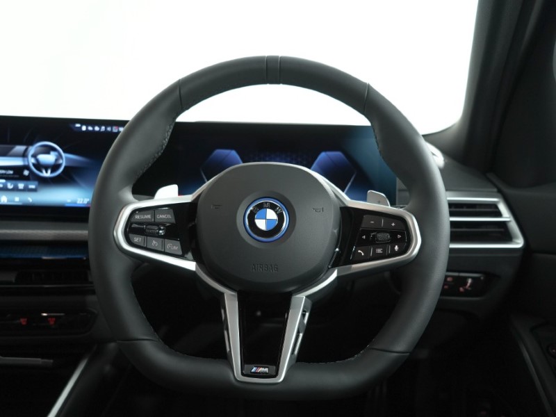  BMW 3 SERIES 330e 22.3 kWh M Sport 5dr Step Auto 5668501