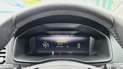2023 (23) SKODA KAROQ 1.0 TSI SE L 5dr 5773750