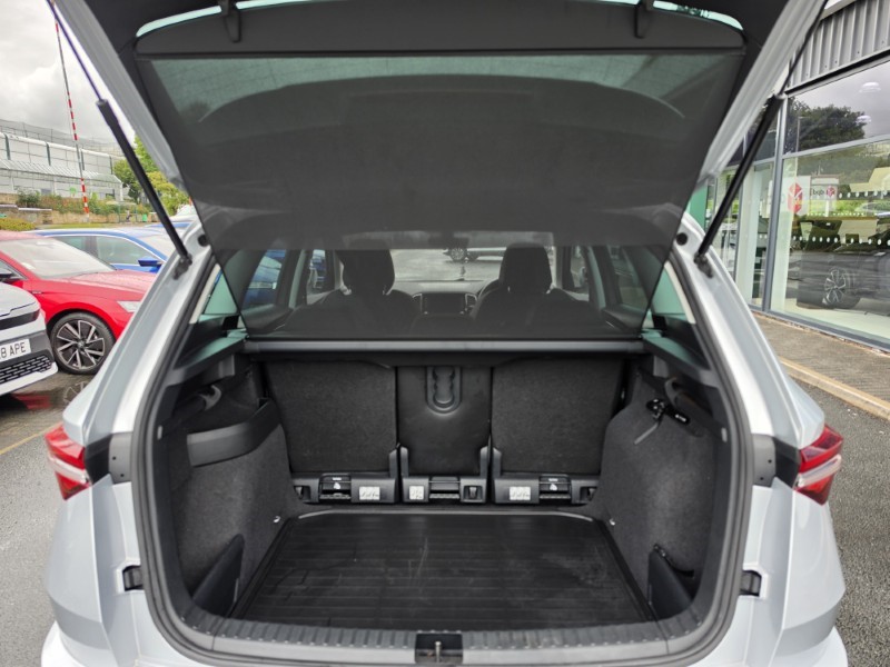 2023 (23) SKODA KAROQ 1.0 TSI SE L 5dr 5773718