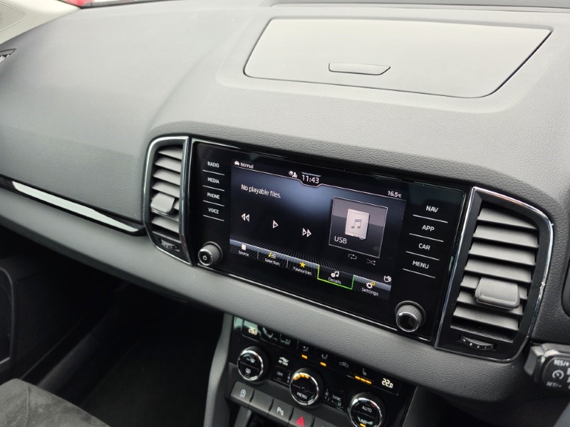 2023 (23) SKODA KAROQ 1.0 TSI SE L 5dr 5773738