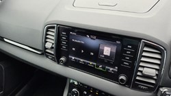 2023 (23) SKODA KAROQ 1.0 TSI SE L 5dr 5773738