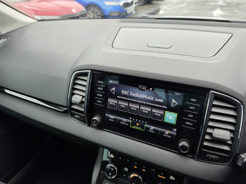 2023 (23) SKODA KAROQ 1.0 TSI SE L 5dr 5773737