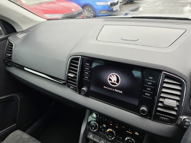 2023 (23) SKODA KAROQ 1.0 TSI SE L 5dr 5773736