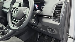 2023 (23) SKODA KAROQ 1.0 TSI SE L 5dr 5773732