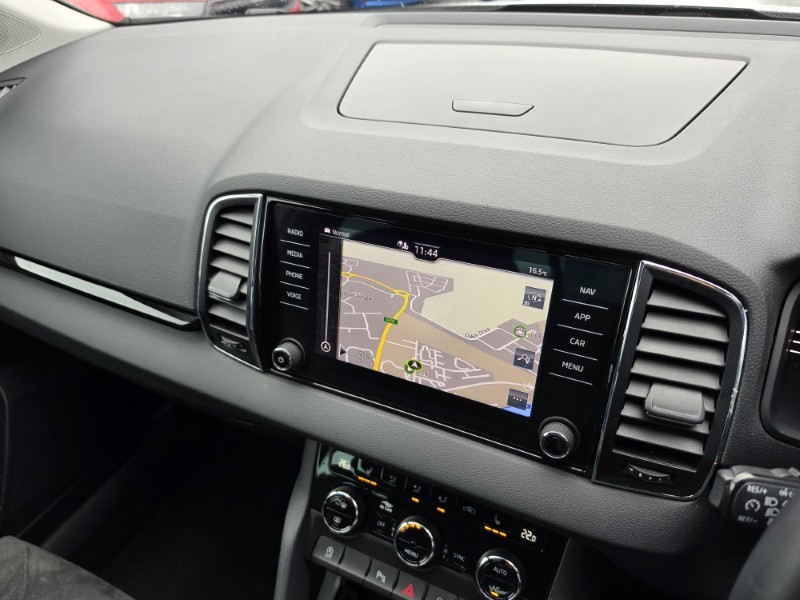 2023 (23) SKODA KAROQ 1.0 TSI SE L 5dr 5773741