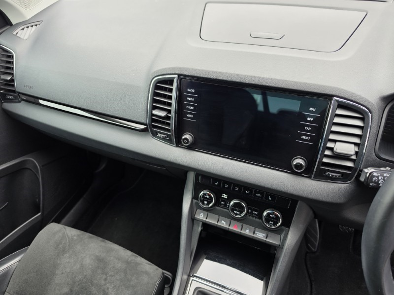 2023 (23) SKODA KAROQ 1.0 TSI SE L 5dr 5773733