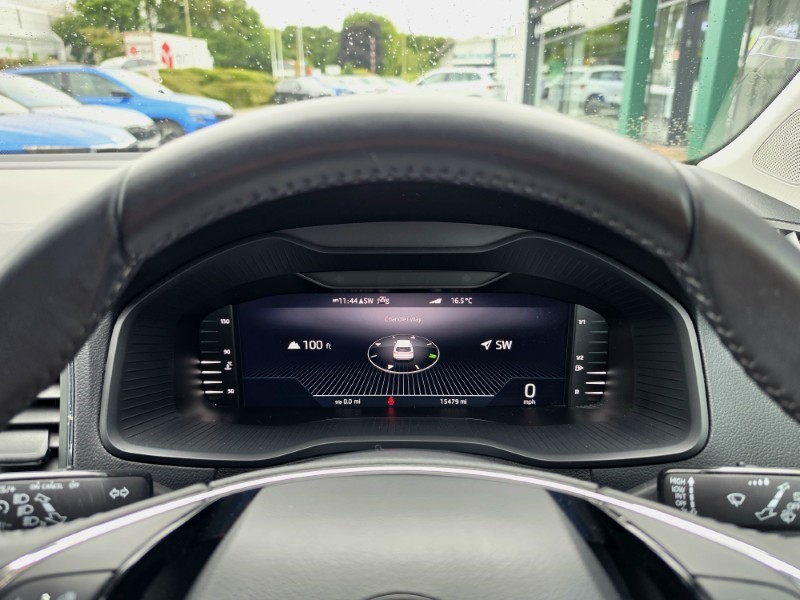 2023 (23) SKODA KAROQ 1.0 TSI SE L 5dr 5773747