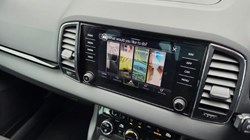 2023 (23) SKODA KAROQ 1.0 TSI SE L 5dr 5773740