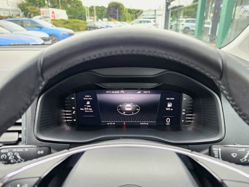2023 (23) SKODA KAROQ 1.0 TSI SE L 5dr 5773748