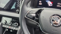2023 (23) SKODA KAROQ 1.0 TSI SE L 5dr 5773729