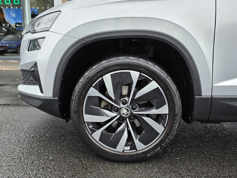 2023 (23) SKODA KAROQ 1.0 TSI SE L 5dr 5773711