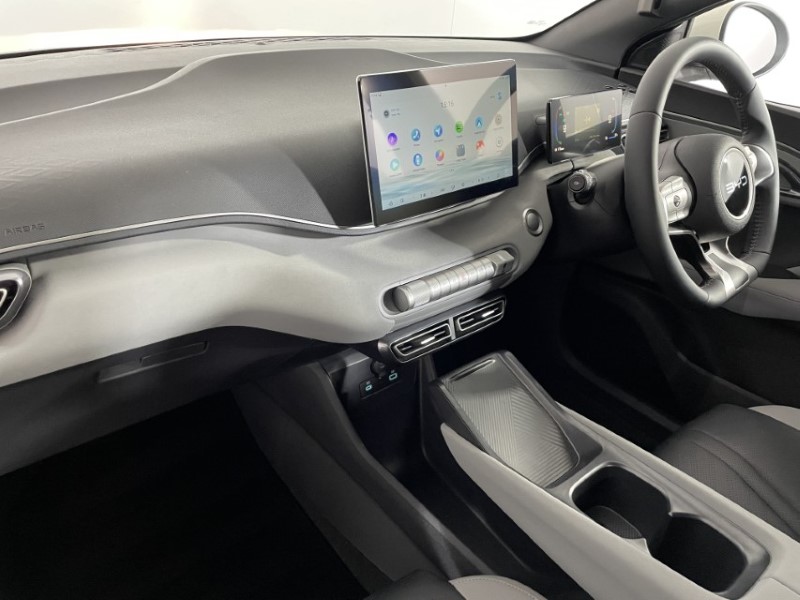 2025 (25) BYD DOLPHIN SURF 65kW Boost 43kWh 5dr Auto 4750201