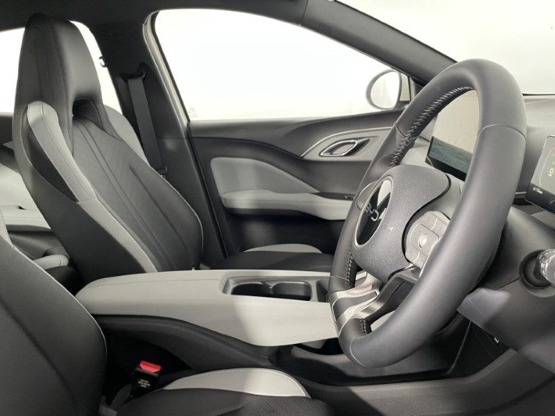 2025 (25) BYD DOLPHIN SURF 65kW Boost 43kWh 5dr Auto 4750175