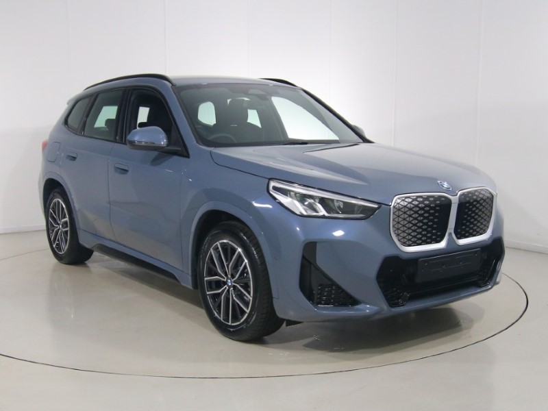 BMW iX1