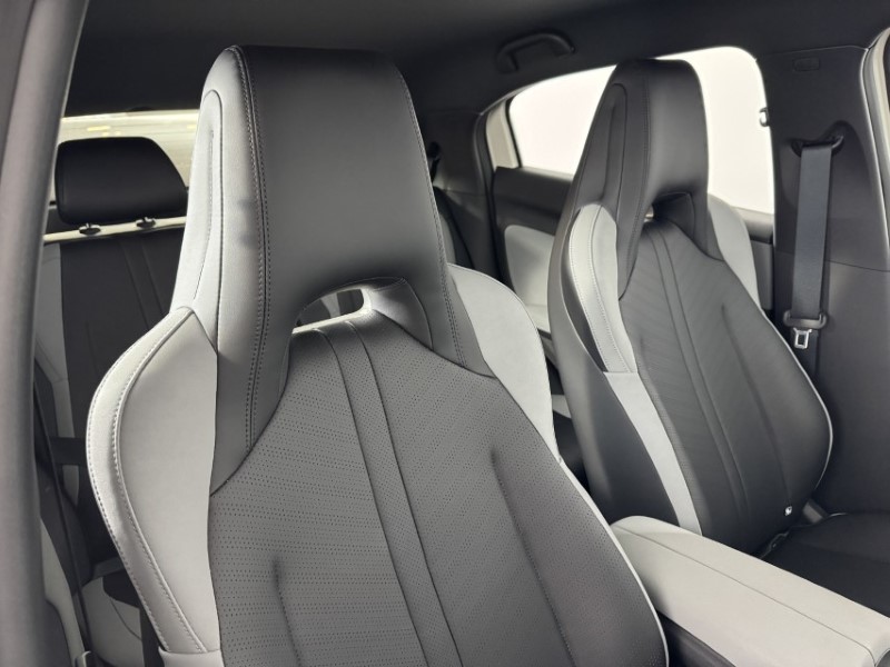 2025 (75) BYD DOLPHIN SURF 65kW Boost 43kWh 5dr Auto 4971823