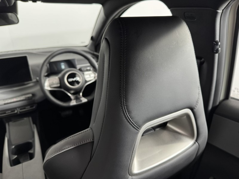 2025 (75) BYD DOLPHIN SURF 65kW Boost 43kWh 5dr Auto 4971854