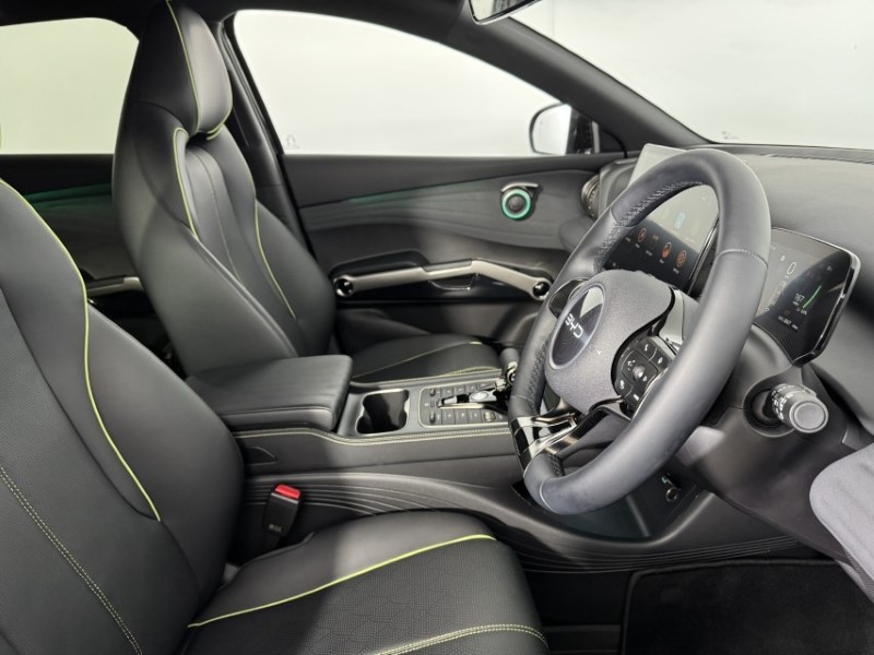 2025 (25) BYD ATTO 3 150kW Design 60kWh 5dr Auto 4991360