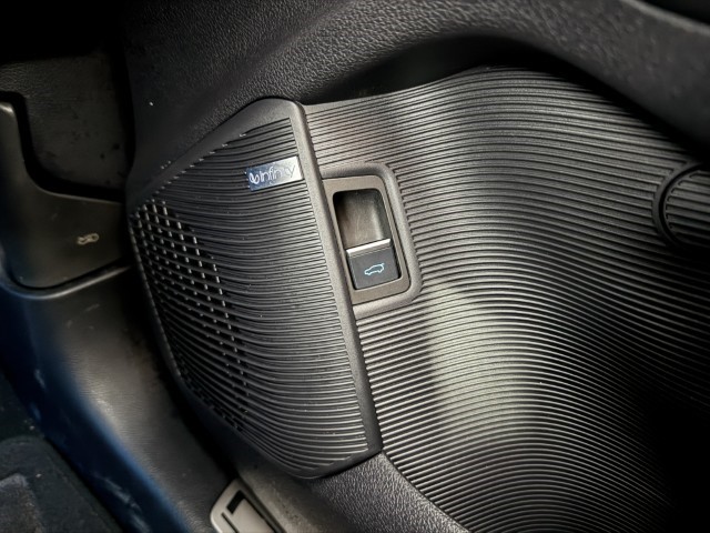 2025 (25) BYD SEAL U 1.5 DM-i Boost 5dr Auto 5058423