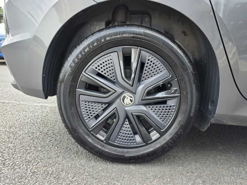 2024 (74) SKODA FABIA 1.0 TSI Design Edition 5dr 5801087