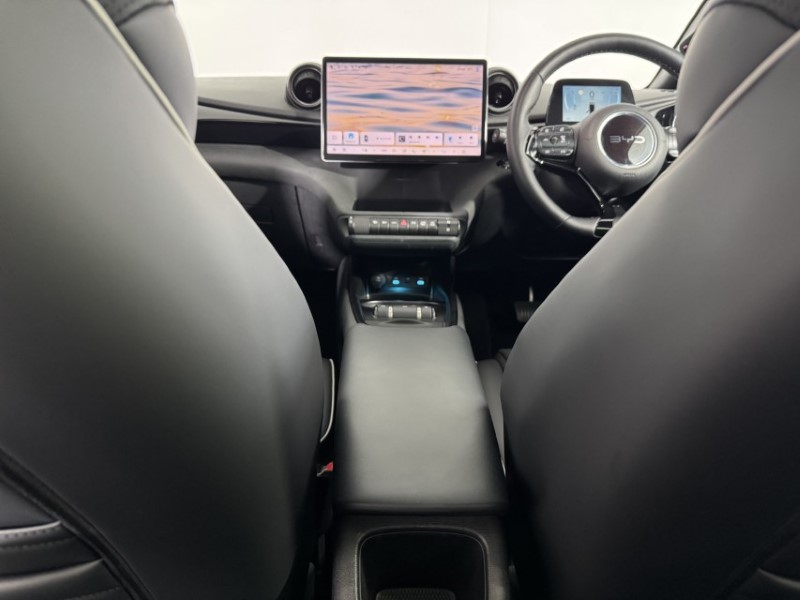 2026 (26) BYD DOLPHIN 150kW Design 60.4kWh 5dr Auto 5635609