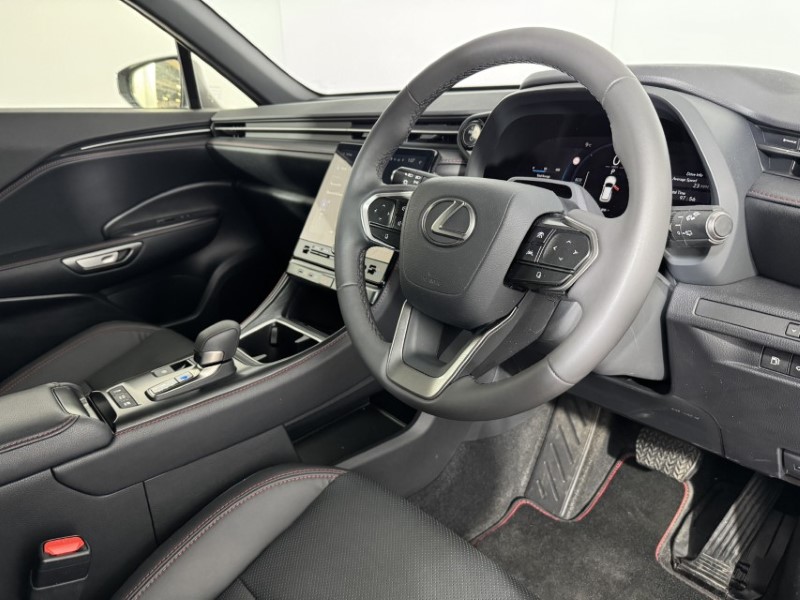 2024 (24) LEXUS LBX 1.5 Premium Plus 5dr E-CVT 5405030